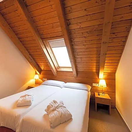 Hotel Trainera